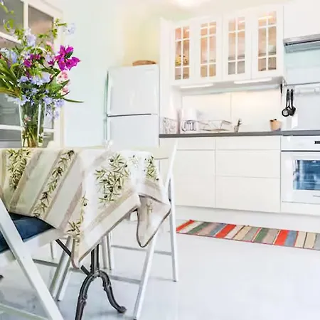 Apartment Les Agaves By Interhome